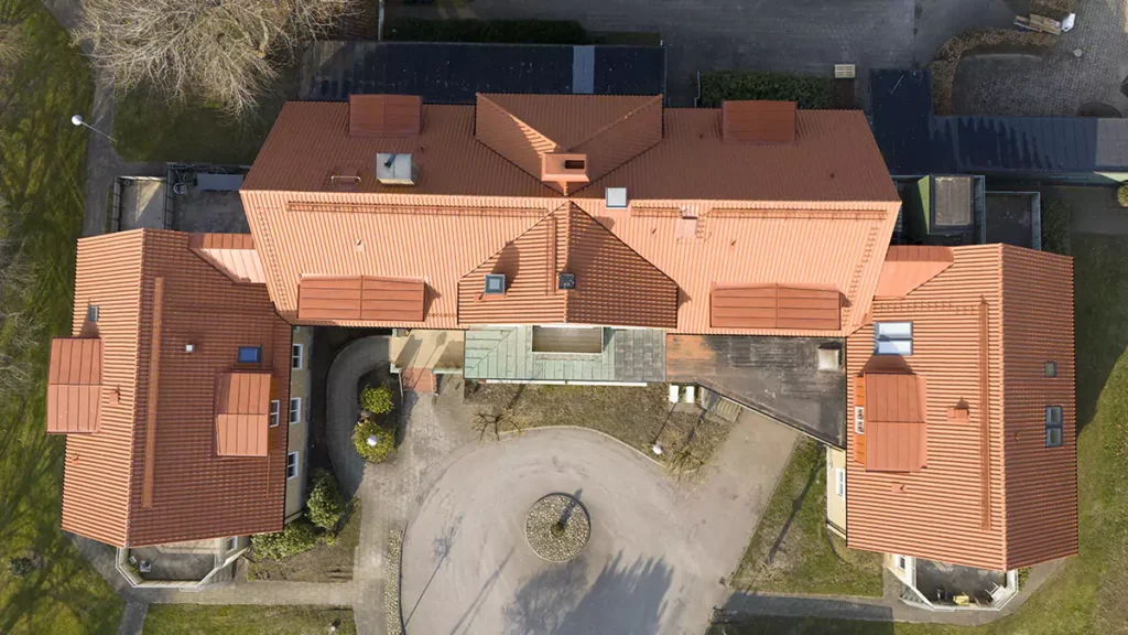 Väsby tegeltak 900 m²